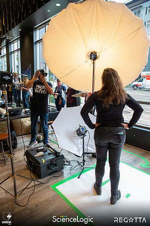 Get Your LI Headshot — Supported by ScienceLogic-5