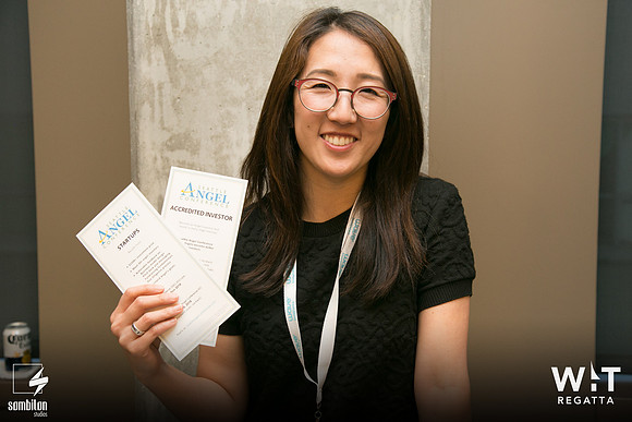 2 -Seattle Angels - Wit Booths - SOMBILON STUDIOS