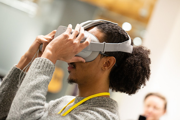 Experience a new reality - #VANWIT19-25478