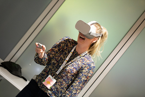 Experience a new reality - #VANWIT19-25448