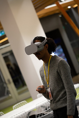 Experience a new reality - #VANWIT19-25475