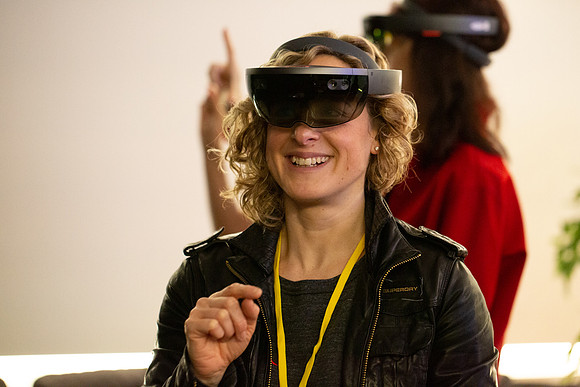 Experience a new reality - #VANWIT19-25592