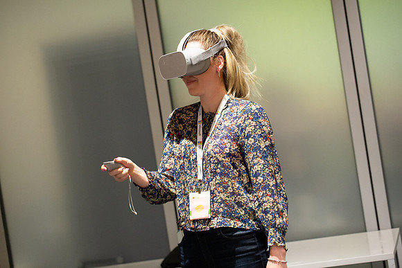 Experience a new reality - #VANWIT19-25450