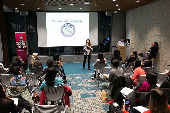 Pitch Night-Batten the Hatches - #VANWIT19-4949