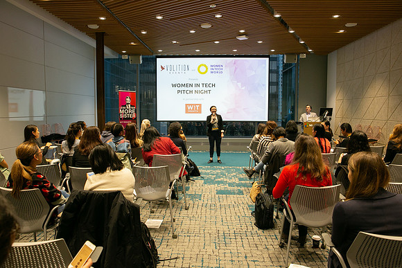 Pitch Night-Batten the Hatches - #VANWIT19-4873