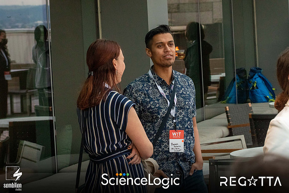 Get Social and Be Bold with ScienceLogic — Happy Hour + LI Headshot Studio-119