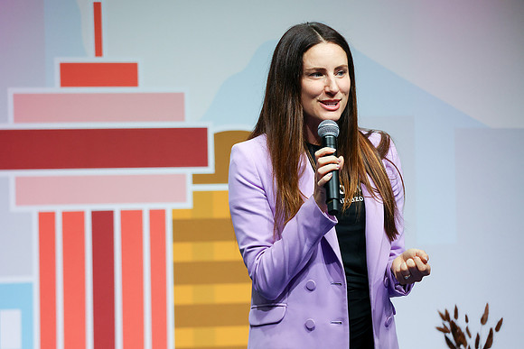 Women at the Helm - Stories of Leadership-5