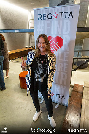 Get Social and Be Bold with ScienceLogic — Happy Hour + LI Headshot Studio-35