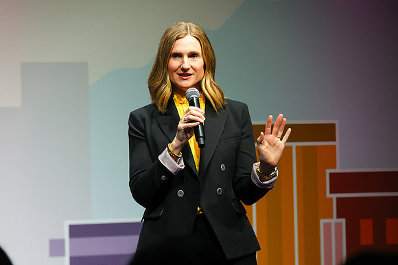 Women at the Helm - Stories of Leadership-12